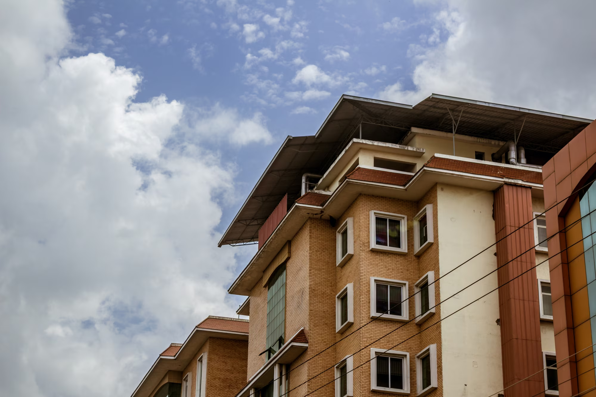 Shot de pisos superiores de un edificio